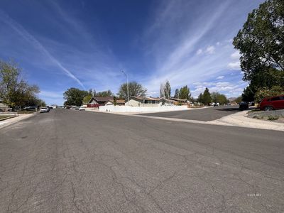 3309 Dux Ave