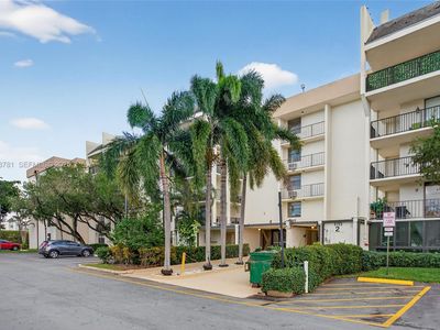 6195 Rock Island Rd APT 103