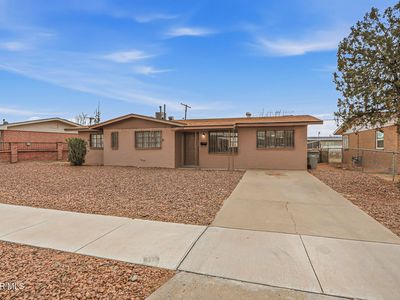 5708 Lexington Dr