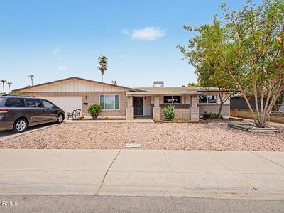 1906 E MINTON Drive