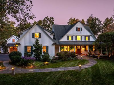 24 WISTERIA Drive