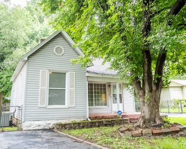 915 W Madison Street