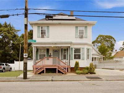 1003 Douglas Ave