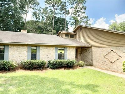 113 Black Oak Way