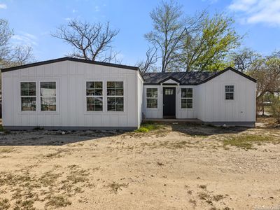 Property at 362 Avenue J, Poteet, TX