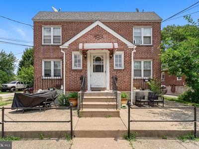 220 Taylor Ave #222