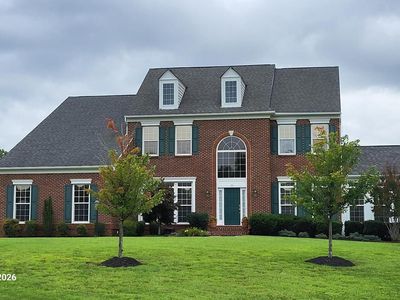121 Stableside Ln