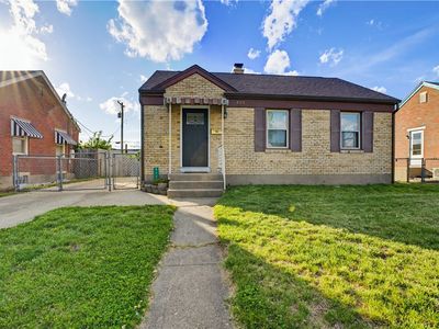 4113 Fulton Ave