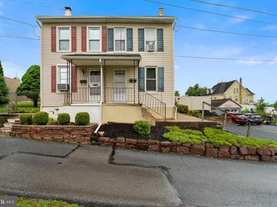 412 Apple Ave