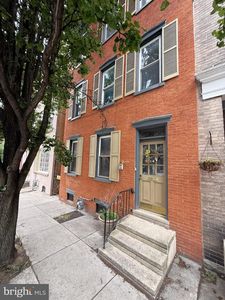 145 E Chestnut St