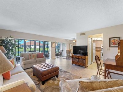 5463 Peppertree Dr #13