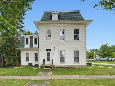 Property at 140 N Walnut St, Ravenna, OH
