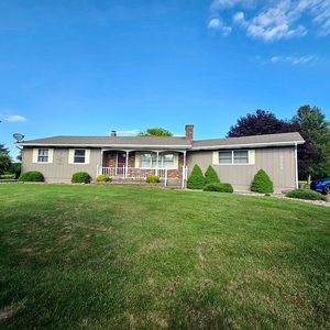 215 N Otis Rd