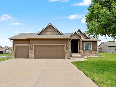 933 W Threewood Ct