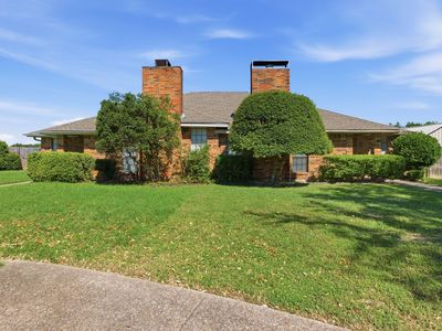 119 Larchbrook Dr