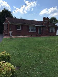 127 Lexington Dr