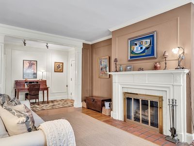 321 Tappan St APT 3