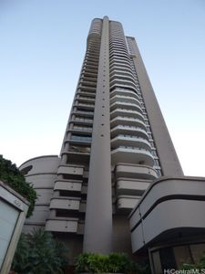 1910 Ala Moana Blvd APT 37D