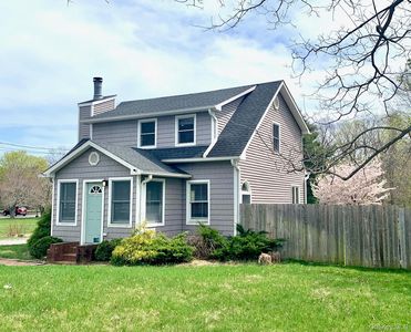 435 Middle Road