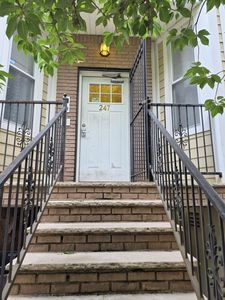 247 Ogden Ave 2r #2R