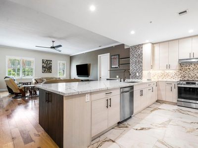 200 NE 2nd Avenue #209
