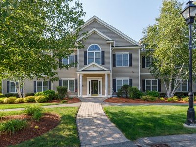 14-8 Carriage Way