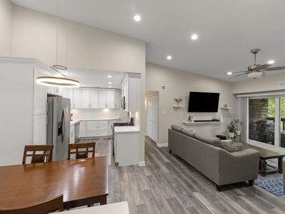 525 Cumnor Rd APT 306