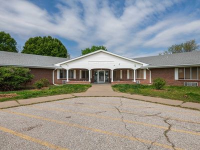619 S Highway 77