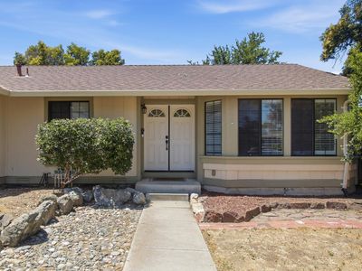 201 Hickory Ct