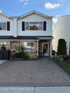22 Carlyle Grn