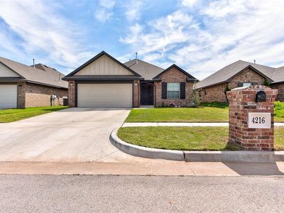 4216 Royal Garden Dr