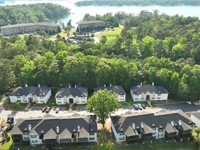 741 Lakeview Ridge Cir #203