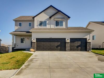 17002 Huntington Ave