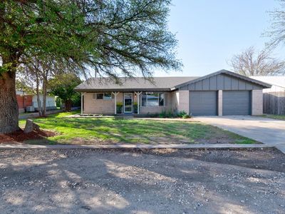 1415 Bandera Dr