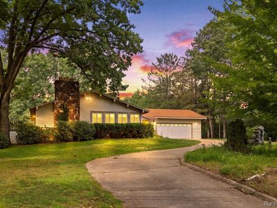 1215 Oakwood Rd