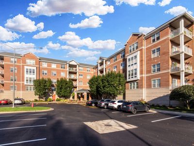 101 Pointe Dr Unit 103