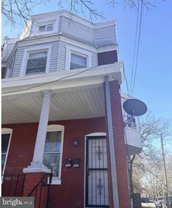 1534 W 4th St