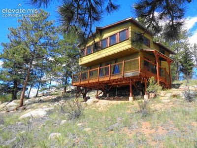 549 Circle Dr