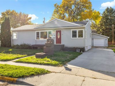 1120 18th St W