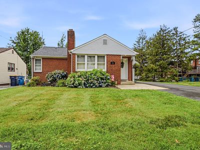 1208 Carolyn Dr