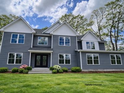 6 Chamberlain Ln