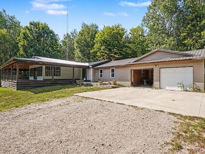 5655 N Alamando Rd