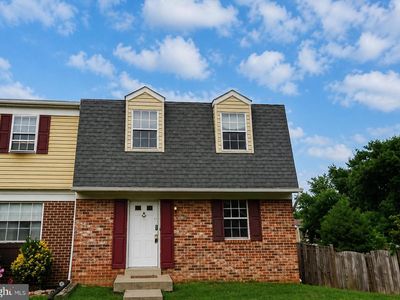 826 Holly Dr