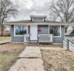 5425 E 27th Ter