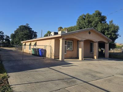 1104 W Westfield Avenue