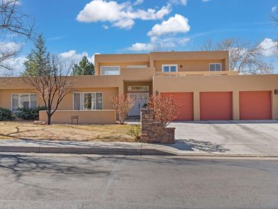 11008 Country Clb NE