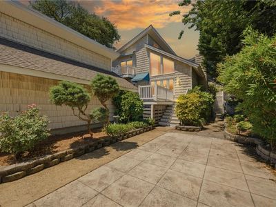 2305 Dinwiddie Rd