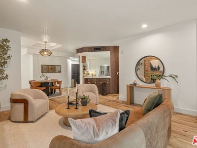 1160 Granville Ave APT 104