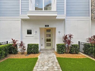 516 LAUREL PARK DRIVE