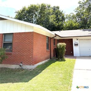 1511 Meadow Dr